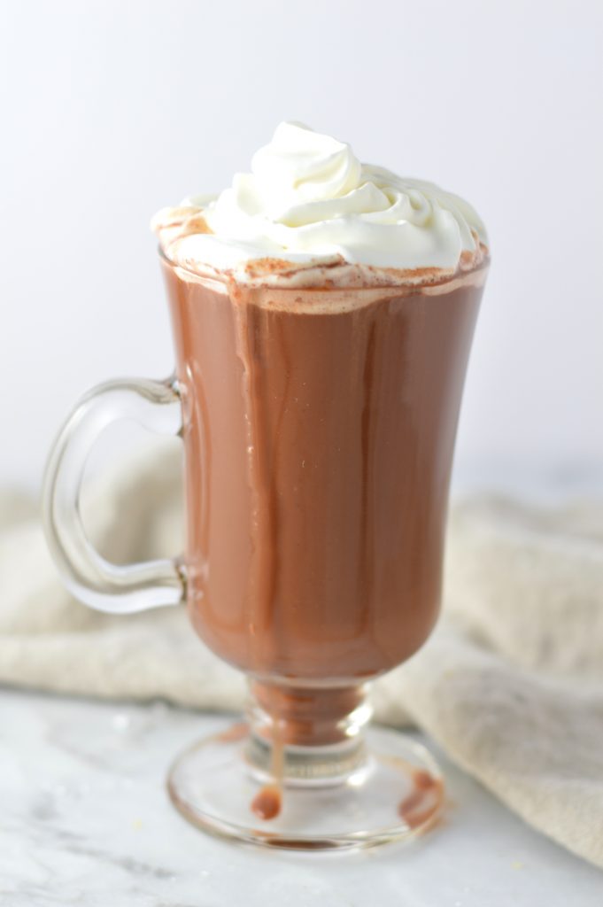 Homemade Gingerbread Latte recipe. Tastes just like the one you can get at Starbucks but without the steep price tag!