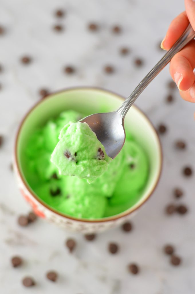 Mint Chocolate Ice Cream recipe made with chocolate chips and without eggs.This is a great dessert idea to make year round.