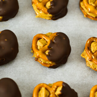 Peanut Butter Pretzel Bites