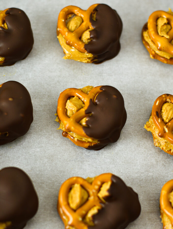 Peanut Butter Pretzel Bites