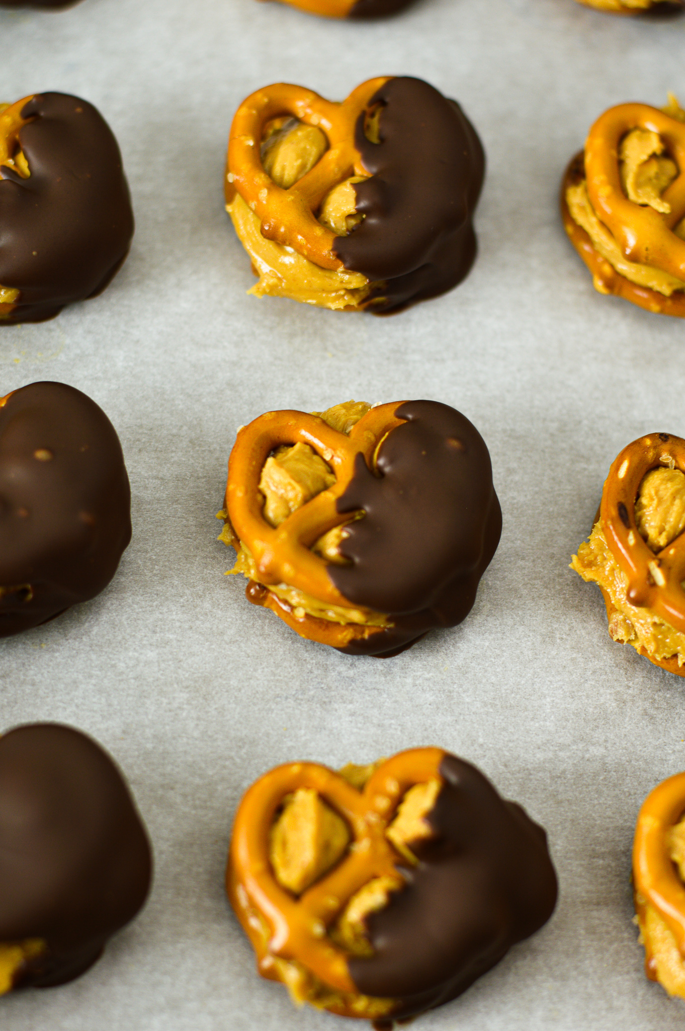 Peanut Butter Pretzel Bites