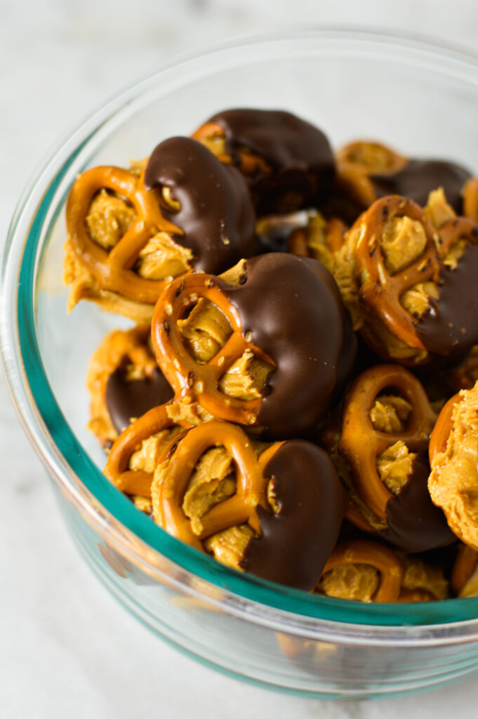 Peanut Butter Pretzel Bites