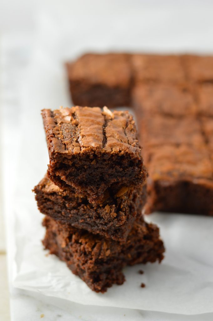 Gooey Nutella Brownies that are so easy to make and taste great. This is the perfect dessert recipe to make when you need a fudgy chocolate treat.