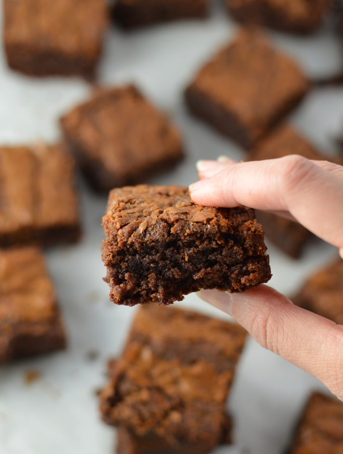 Gooey Nutella Brownies that are so easy to make and taste great. This is the perfect dessert recipe to make when you need a fudgy chocolate treat.