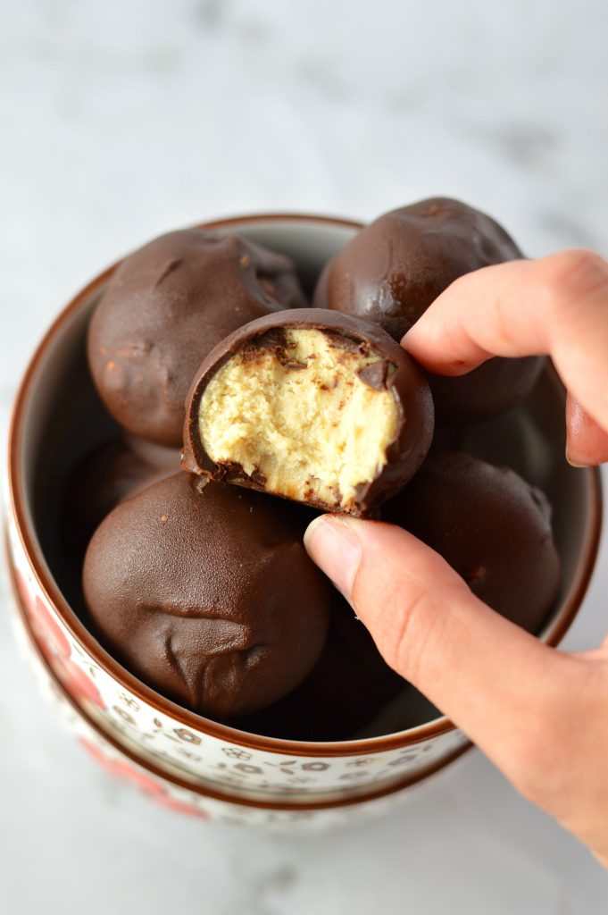 These Golden Oreo Truffles are one of my favourite desserts. Super easy to make, this will be your go-to last minute recipe.