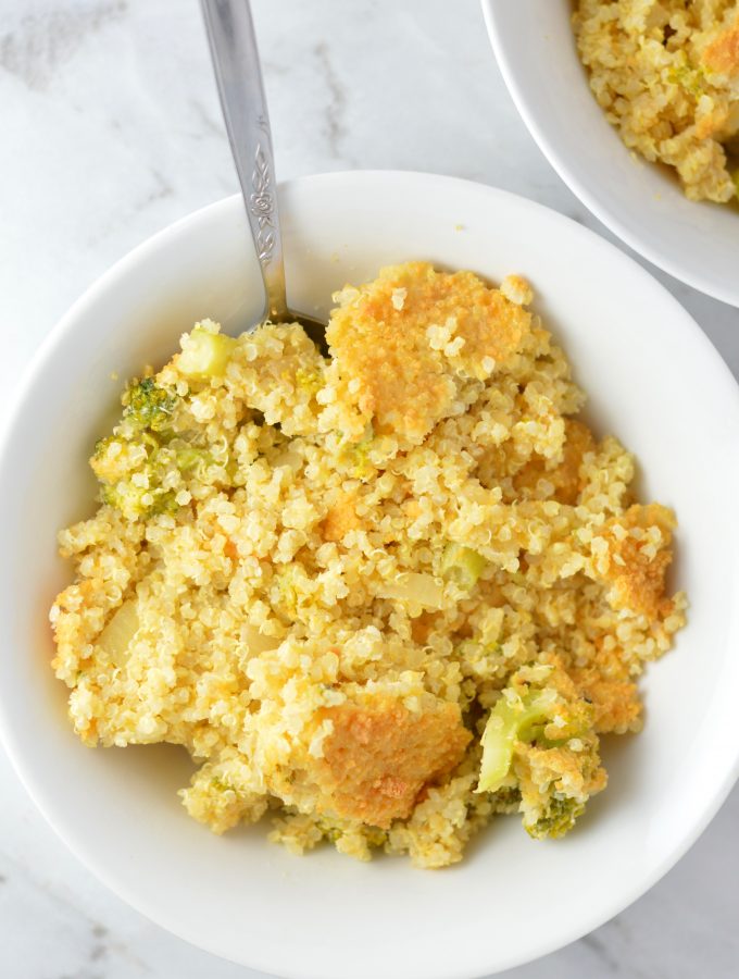 Healthy Cheese and Broccoli Quinoa Casserole recipe. So easy to make, this will be your new go-to weeknight dinner idea.