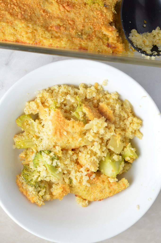 Healthy Cheese and Broccoli Quinoa Casserole recipe. So easy to make, this will be your new go-to weeknight dinner idea.