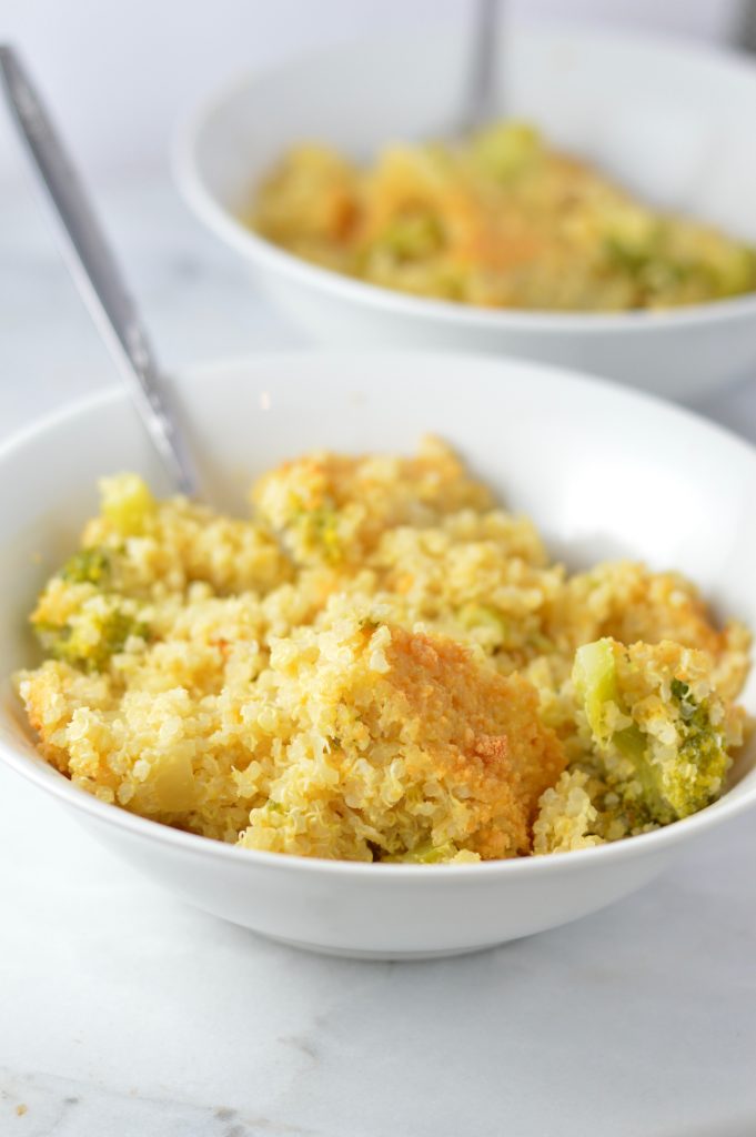 Healthy Cheese and Broccoli Quinoa Casserole recipe. So easy to make, this will be your new go-to weeknight dinner idea.