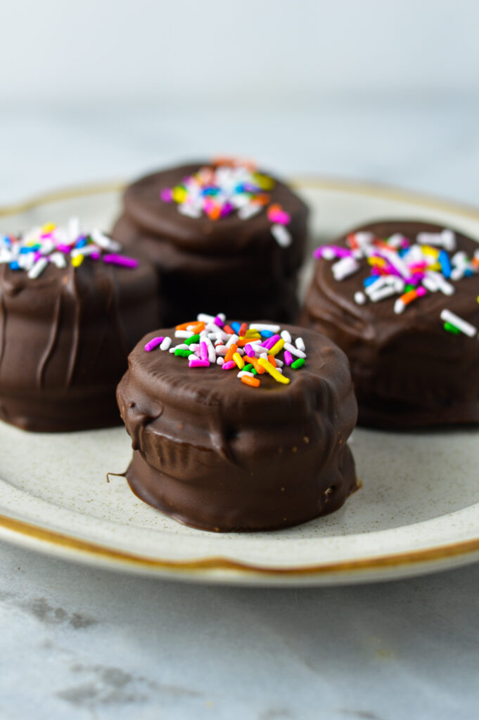 Chocolate Dipped Peanut Butter Cup Stuffed Oreos