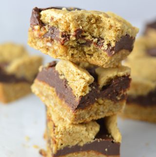 Homemade Starbucks Oat and Fudge Bars recipe. This copycat version tastes exactly like the original, so you can get your Starbucks dessert fix on the cheap!