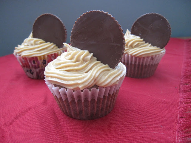 Double Chocolate Cupcakes with Peanut Butter Frosting Recipe