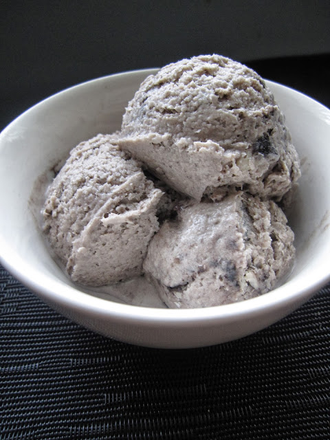 This oreo ice cream is the only ice cream recipe you will ever need! So creamy and easy to make!