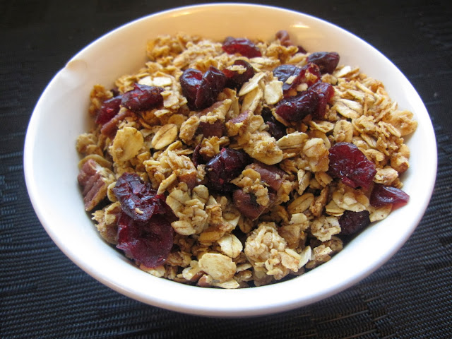 This pecan cranberry granola is one of my favorite granola recipes! It has everything you want: sweet, salty, crunchy.. and delicious.