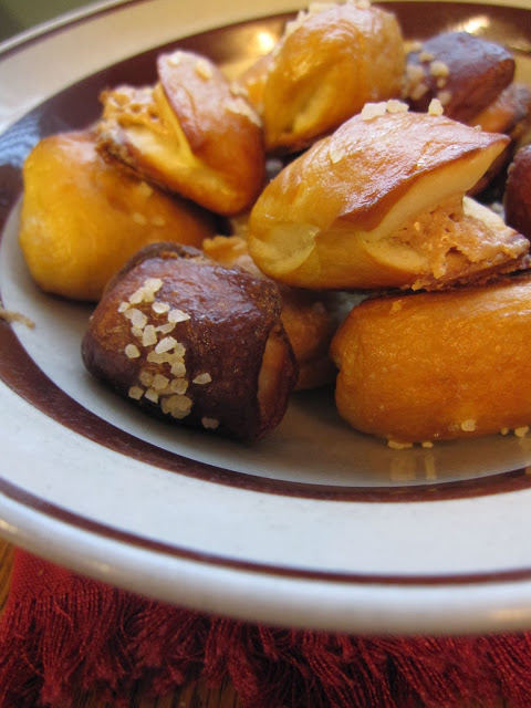 If you ever wanted to know how to make Peanut Butter Filled Pretzel Bites, this is it. This recipe uses ingredients that you are probably in your pantry.