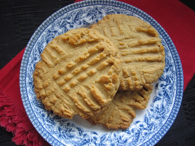 These Easy Chewy Peanut Butter Cookies will become your new favourite cookie recipe. Made with ingredients you already have in your pantry.