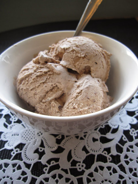 Peanut Butter and Nutella Ice Cream (No Ice Cream Maker Required). So creamy and easy to make, this will be your go-to dessert recipe.