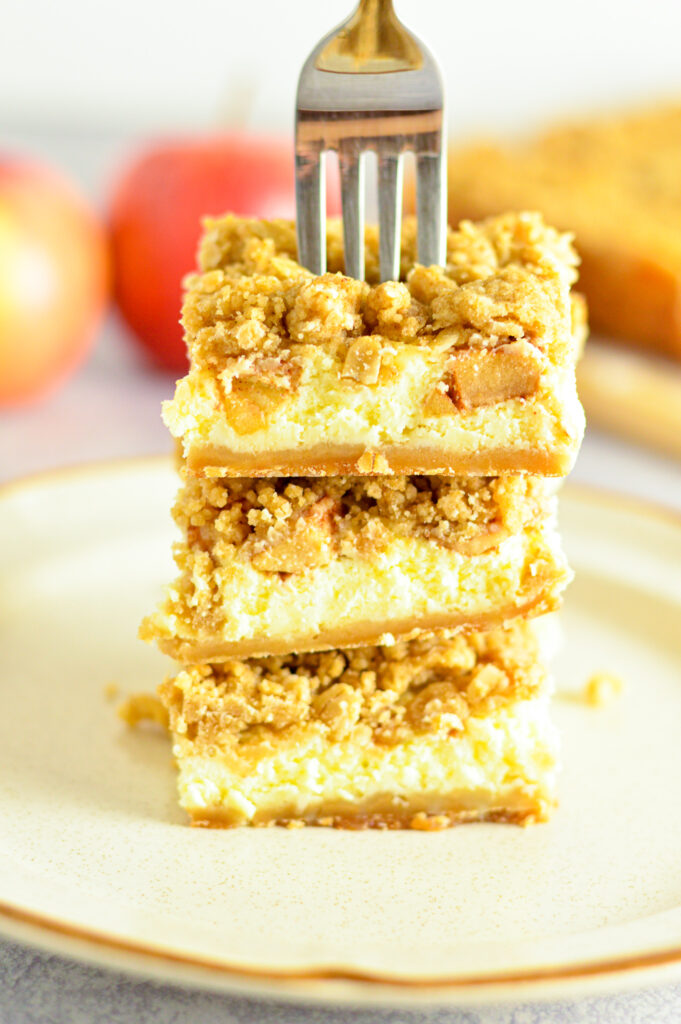 Apple Cheesecake Cookie Bars