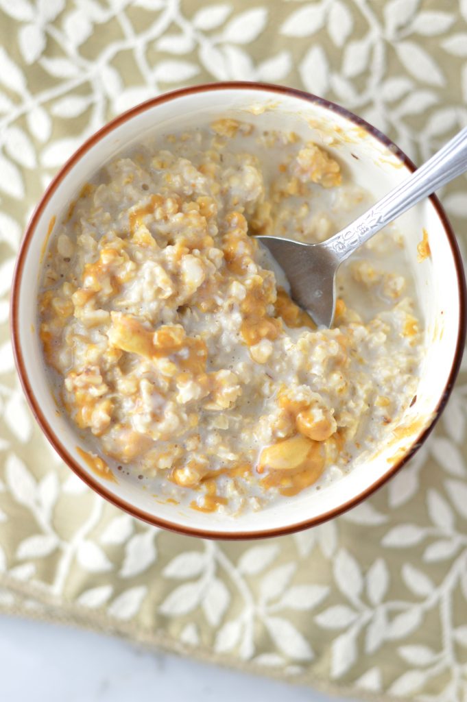 This Microwave Peanut Butter Oatmeal is such a quick and easy breakfast recipe. Gluten free, refined sugar free and can be made vegan.