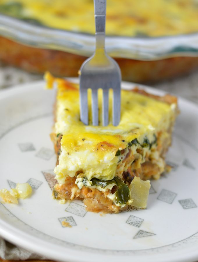 This Spinach and Feta Quiche is made with fresh baby spinach, crumbled feta and homemade crust. One of my favourite dinner recipes.