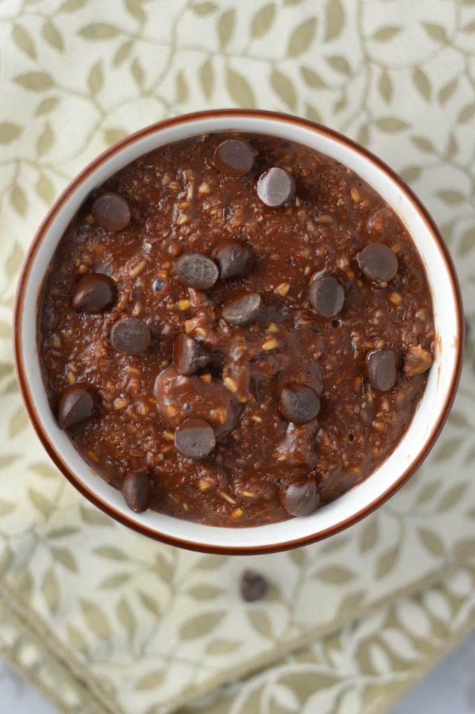 Brownie Oatmeal is a quick and easy breakfast recipe, perfect for busy mornings. It is like dessert that you can eat for breakfast!