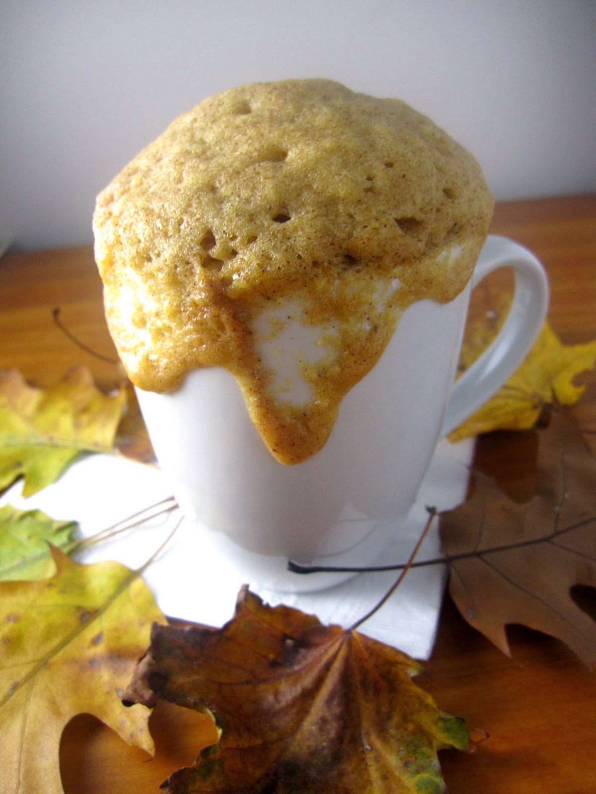 Pumpkin Mug Cake made in the microwave. Super quick and easy to make, this makes the perfect last minute dessert recipe.