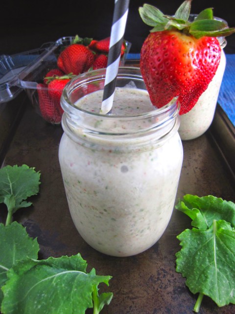 Kale and Strawberry Smoothie