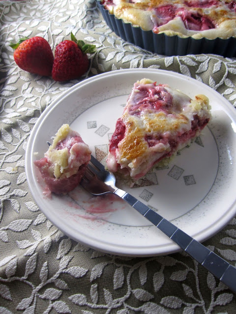 Strawberries and sour cream come together to make the perfect summer pie! This strawberry sour cream pie is a nice and easy dessert recipe.