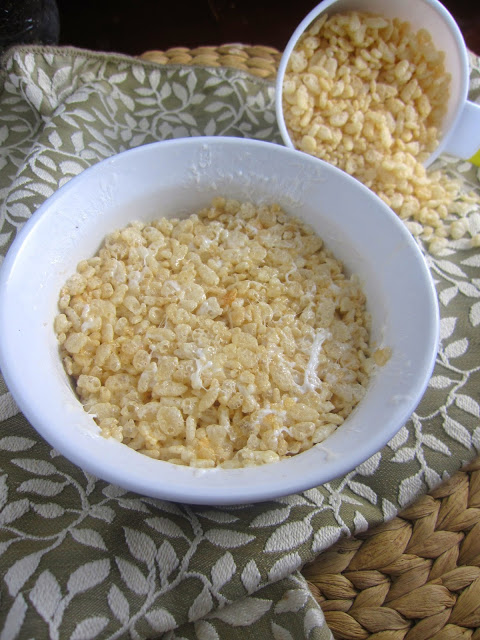 Rice Krispies Square for One that can be made in the microwave in 5 minutes. This makes a great personal dessert or snack recipe.