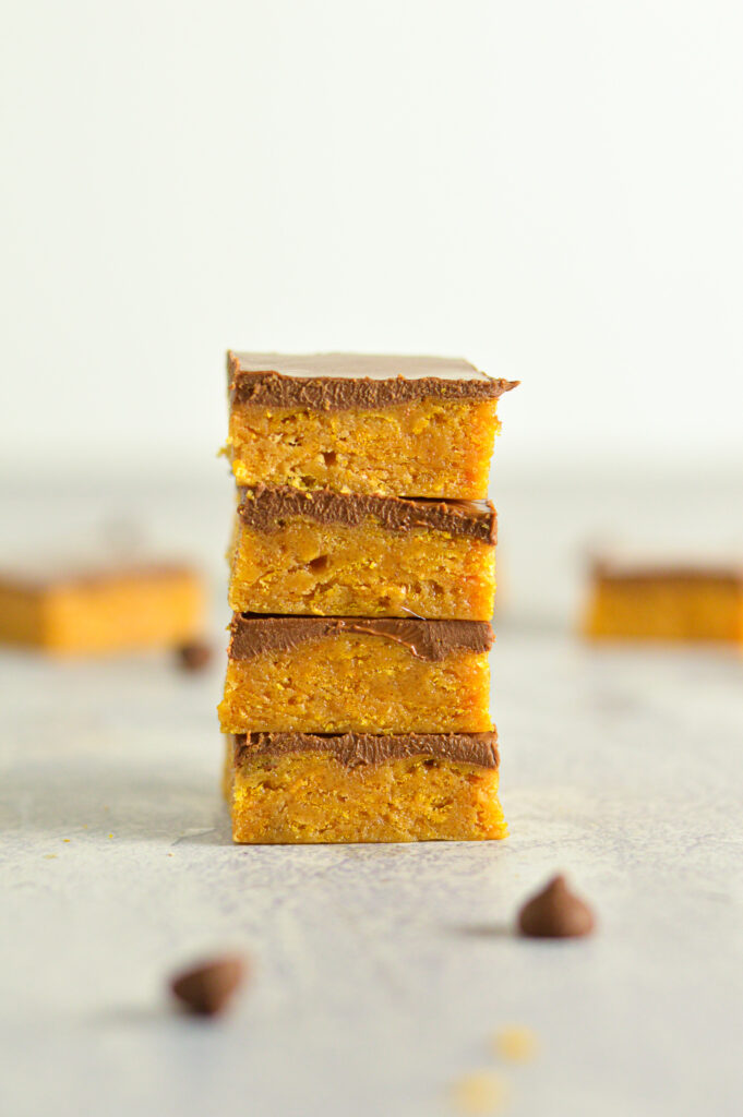 No Bake Chocolate, Peanut Butter and Corn Flakes Bars