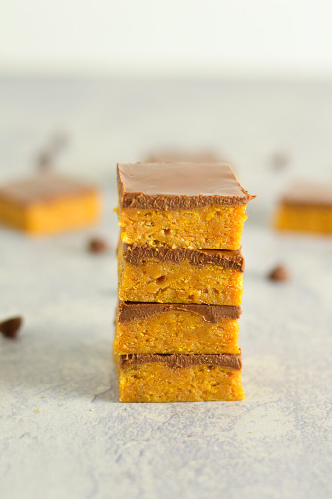 No Bake Chocolate, Peanut Butter and Corn Flakes Bars