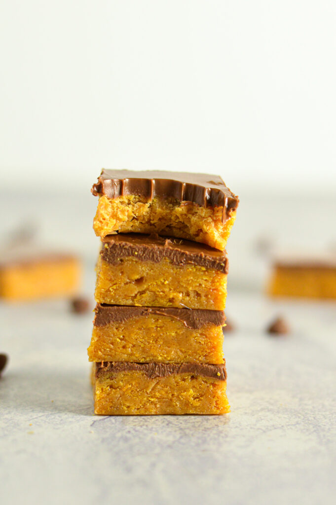 No Bake Chocolate, Peanut Butter and Corn Flakes Bars