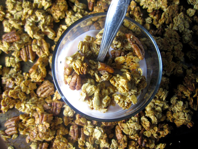 Banana Bread Granola