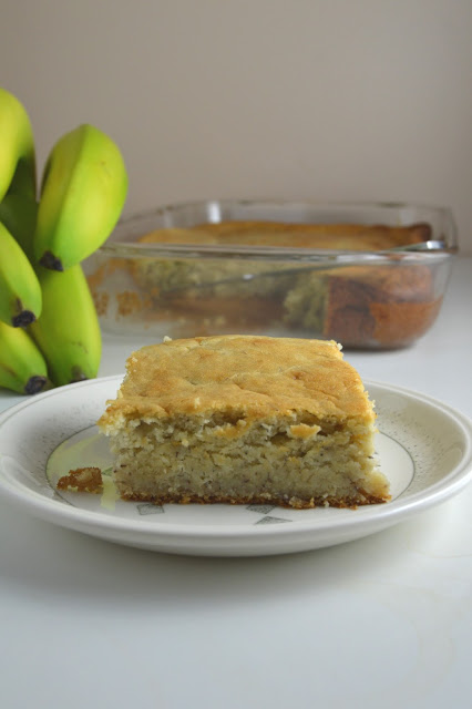 This banana vanilla cake is so moist, and has a light banana and vanilla flavor that is perfect for breakfast. Make the entire thing in one bowl!