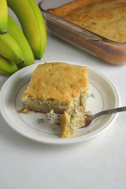 This banana vanilla cake is so moist, and has a light banana and vanilla flavor that is perfect for breakfast. Make the entire thing in one bowl!