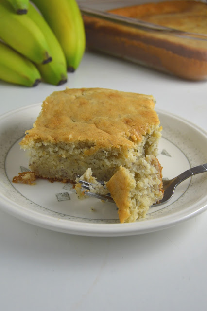 This banana vanilla cake is so moist, and has a light banana and vanilla flavor that is perfect for breakfast. Make the entire thing in one bowl!