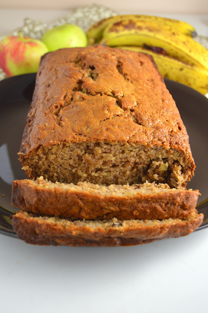 This is the perfect banana bread for the first day of fall. Made with apples, bananas and walnuts for a nice crunch, this apple banana bread makes a good snack.