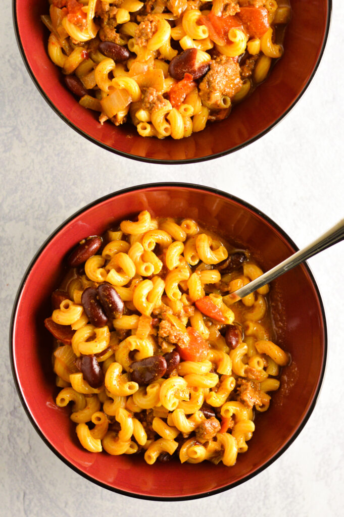 One Pot Chili Mac and Cheese Soup