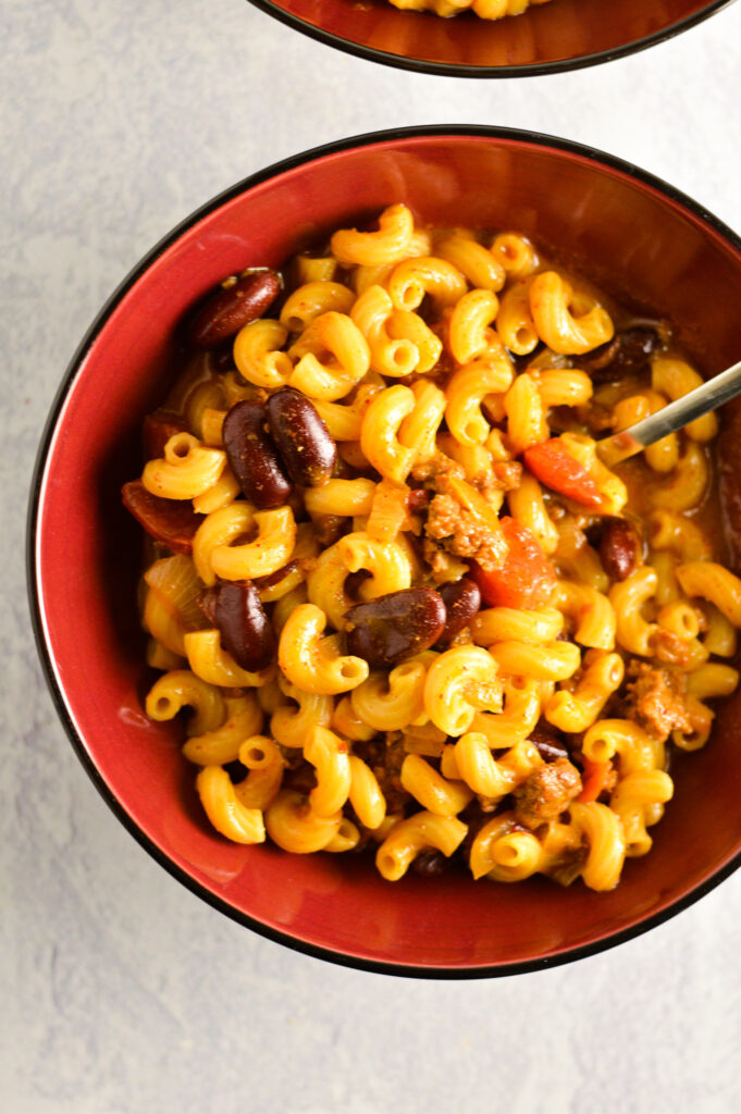 One Pot Chili Mac and Cheese Soup