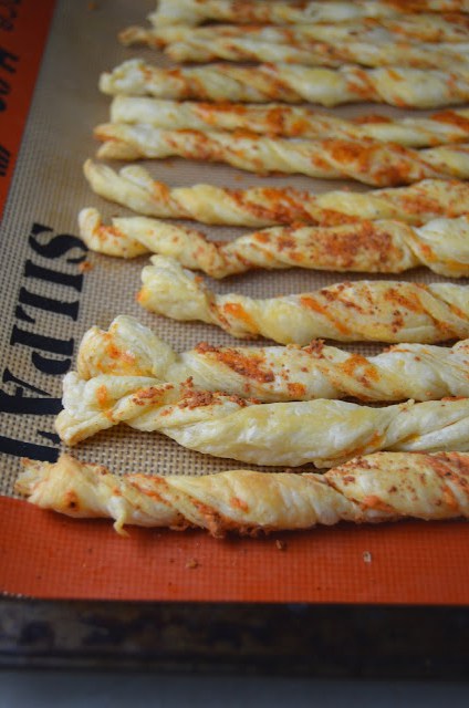 Cheddar Cheese Twists