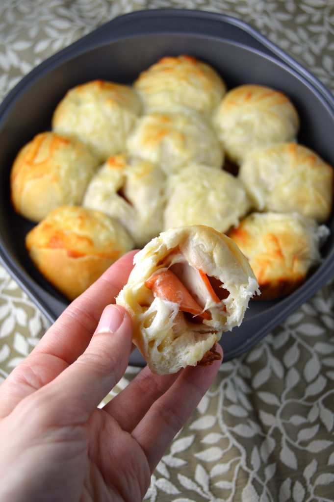 These cute and easy pepperoni pizza bites make great appetizers and are made with only 3 ingredients. Ready in 30 minutes.