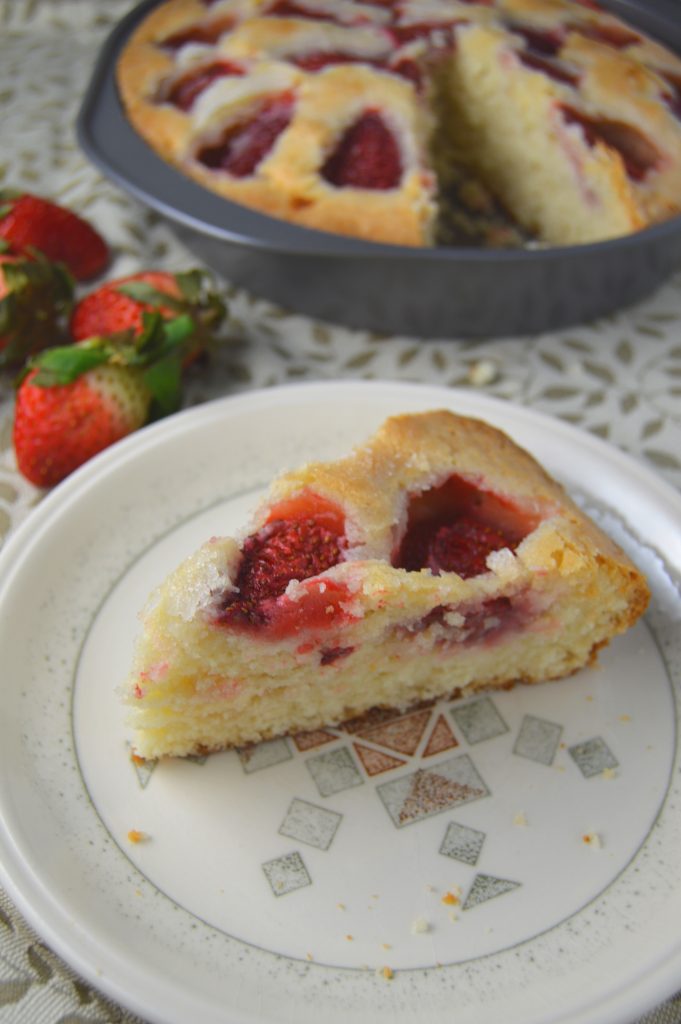 This easy strawberry cake recipe is perfect to use up any strawberries you have in your fridge. A great breakfast or dessert idea.