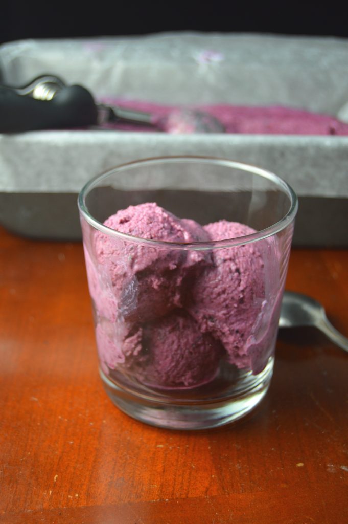 Easy no churn strawberry blueberry ice cream that is so simple to make, it will be your new go-to ice cream recipe. Only 4 ingredients!