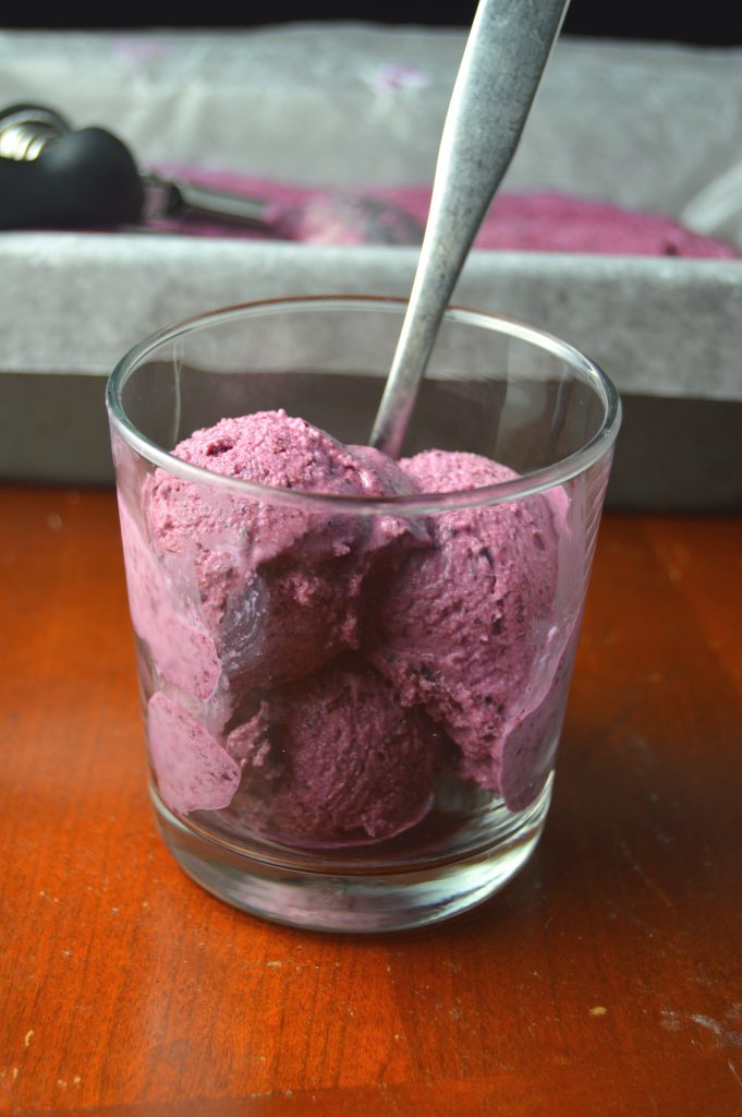 Easy no churn strawberry blueberry ice cream that is so simple to make, it will be your new go-to ice cream recipe. Only 4 ingredients!