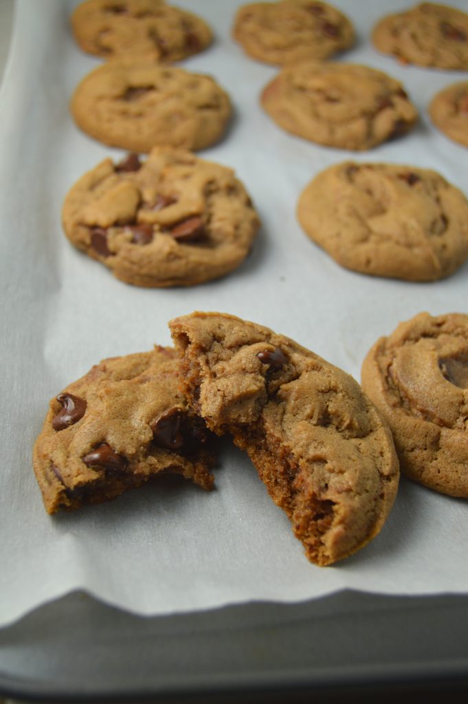 Super fudgy and soft Nutella chocolate chip cookies that are easy to make, and ready in 15 minutes.