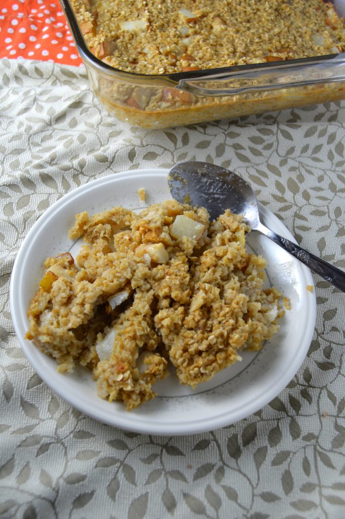 Even oatmeal haters will love this ginger pear baked oatmeal. Easy to make and a perfect recipe for fall.