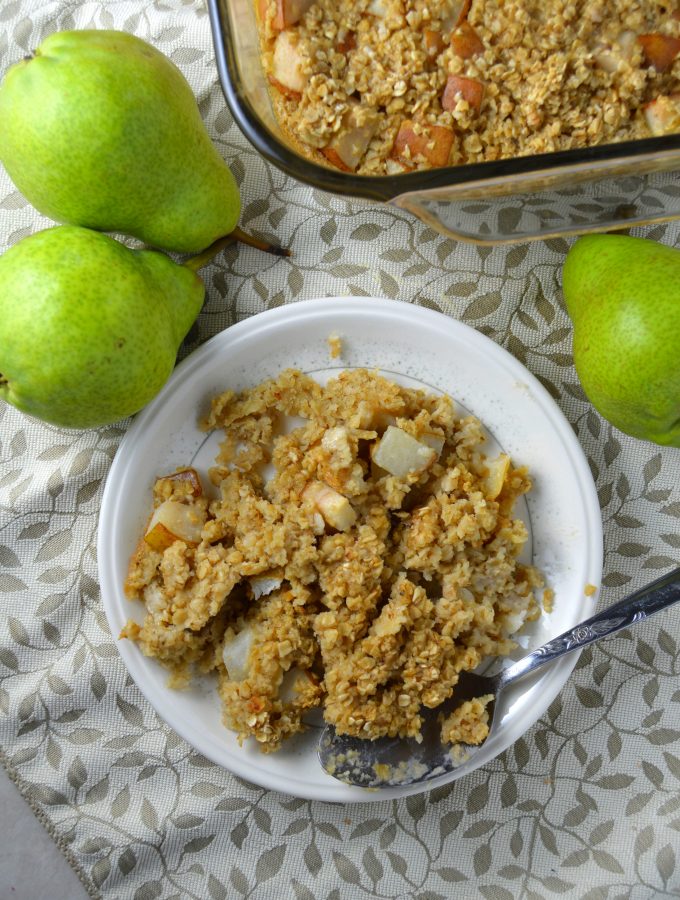 Even oatmeal haters will love this ginger pear baked oatmeal. Easy to make and a perfect recipe for fall.