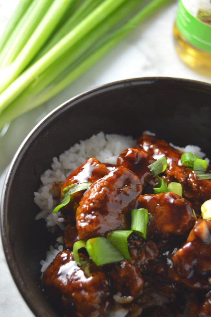 Skinny General Tso's Chicken that tastes way better than takeout! Baked, not fried.