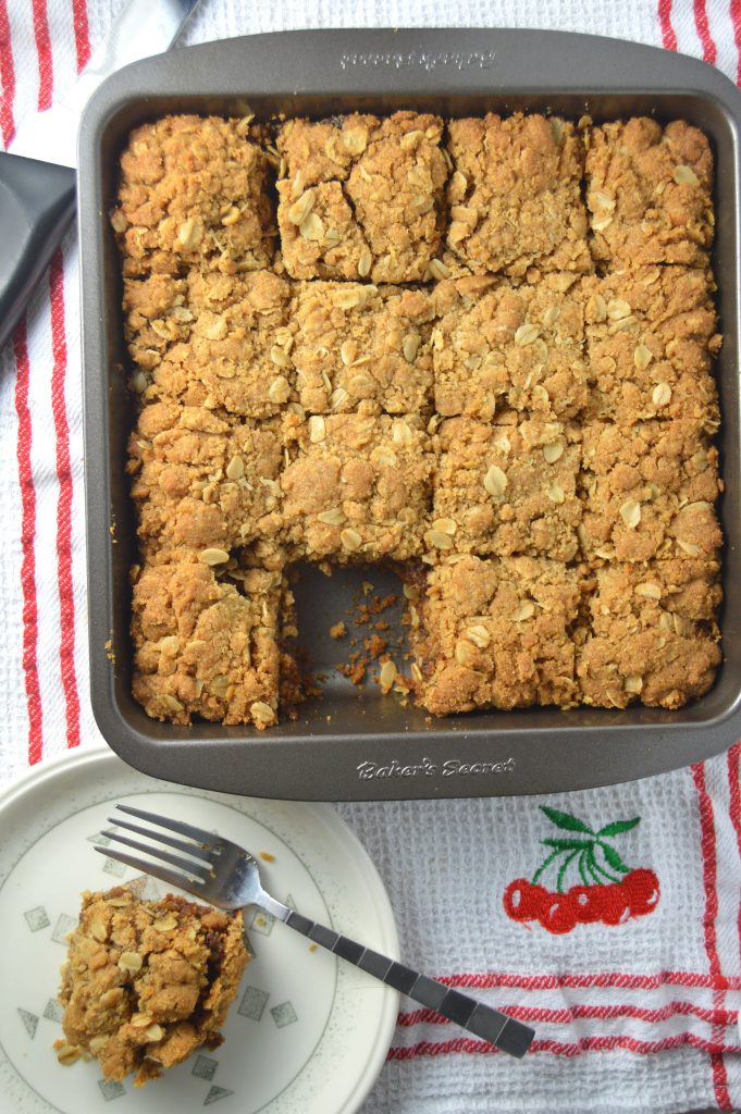 Date squares that are so easy to make. Perfect grab and go breakfast.