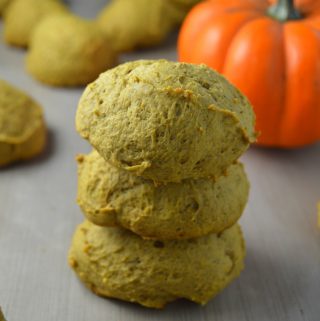 Super soft pumpkin cookies that taste like a pumpkin muffin top. Not too sweet, so it is a perfect breakfast recipe.