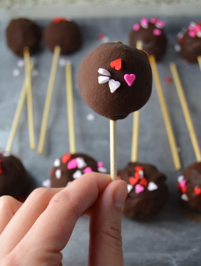 These chocolate cake pops are so easy to make, and so much fun! Only 3 ingredients involved.